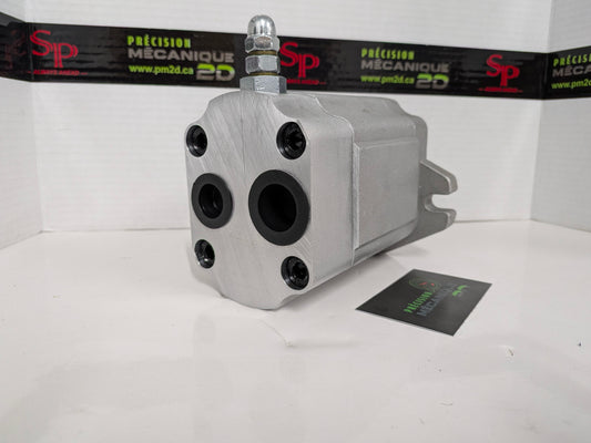 Pompe à engrenages hydraulique Caterpillar 455-6307 (Gear Pump / Pump GP-Gear) – M318D MH, M322D MH, M324D2 MH – aftermarket